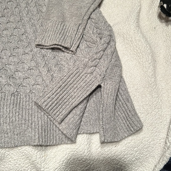 4/$20 Crown and Ivy 2X grey Sweater - Picture 3 of 3
